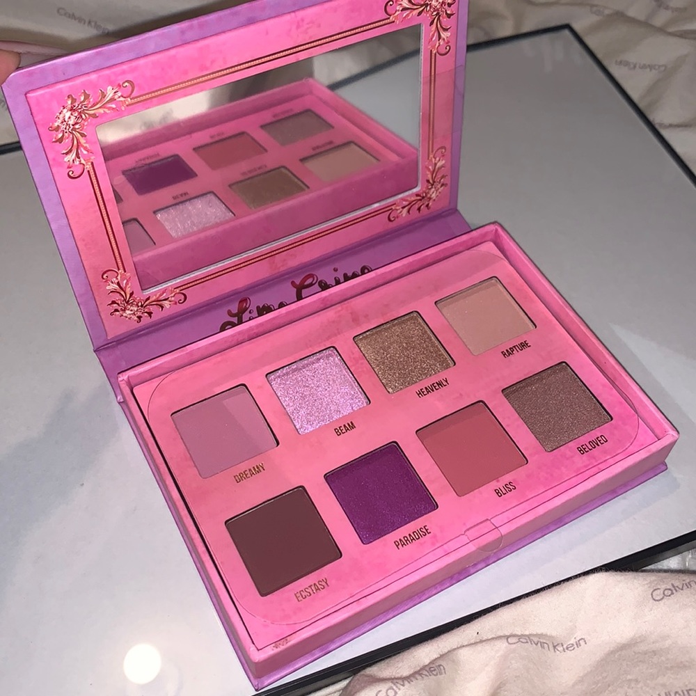 Venus lll eyeshadow pallet